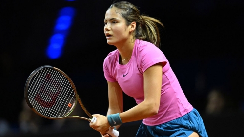 Tennis - WTA 500 - Stuttgart Open - Porsche Arena, Stuttgart, Germany - April 18, 2023
Britain's Emma Raducanu in action during her round of 32 match against Latvia's Jelena Ostapenko REUTERS/Angelika Warmuth