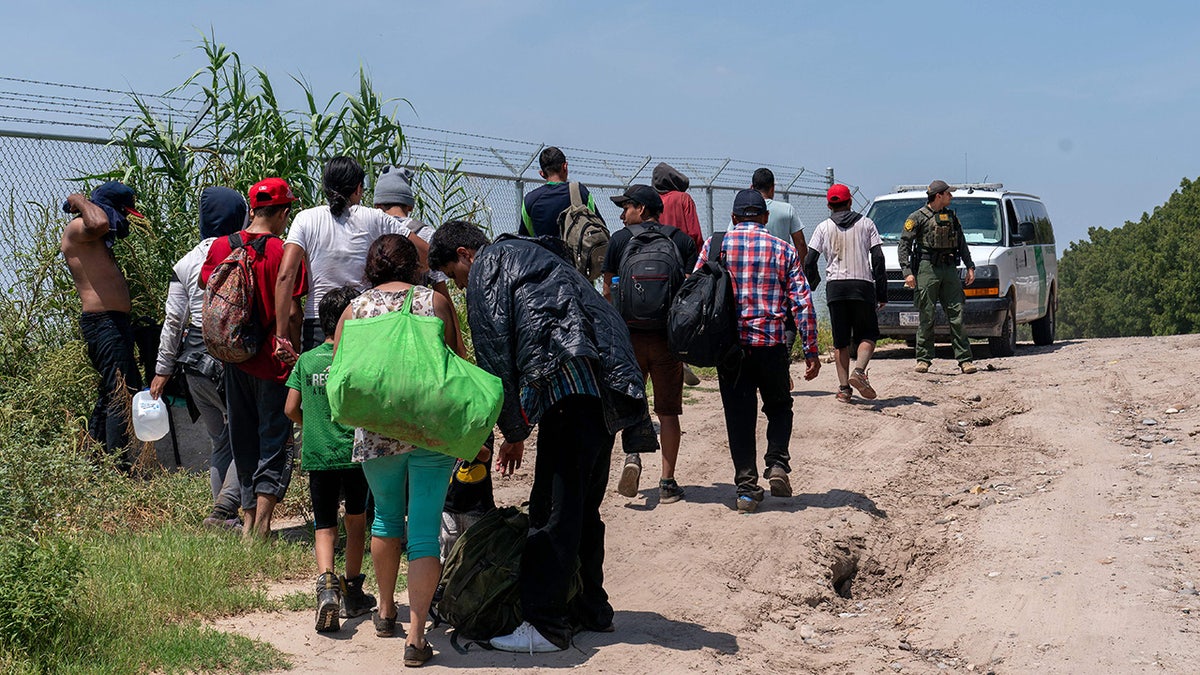 Migrants cross into Texas