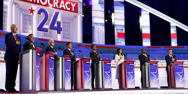 candidates at podiums for GOP presidential debate