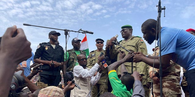 Nigerien soldier speaks to supporters
