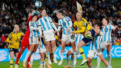 Sweden defeated Argentina to confirm its progress to the knockout rounds of the Women's World Cup.