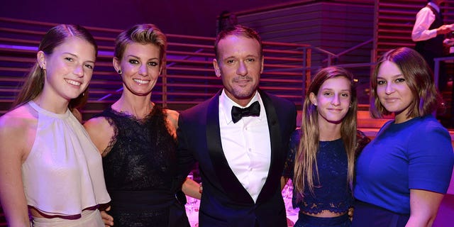 Tim McGraw and Faith Hill with daughters Gracie, Audrey and Maggie