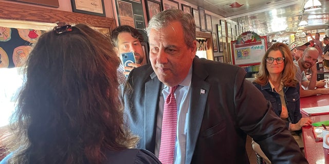 Chris Christie stops by the Red Arrow Diner in Manchester, New Hampshire