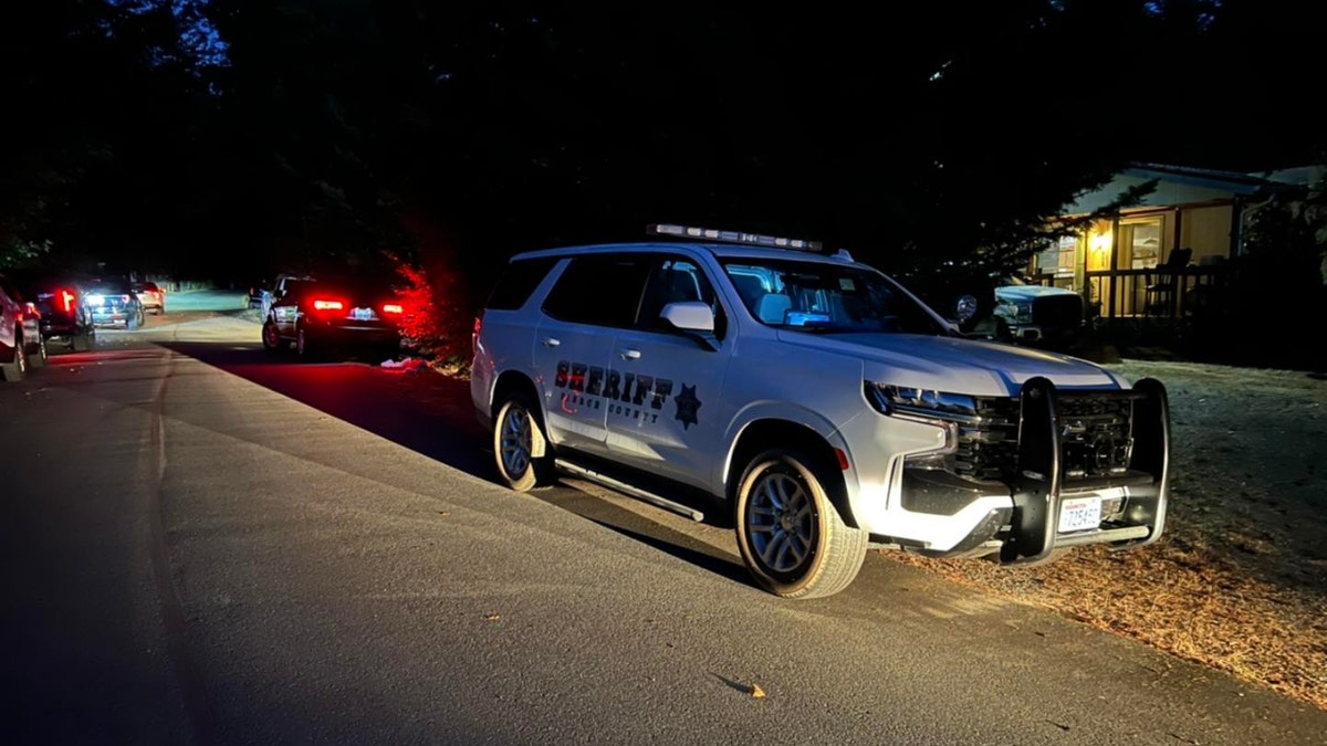 A photo of a Piece County Sheriff's Office vehicle outside the crime scene