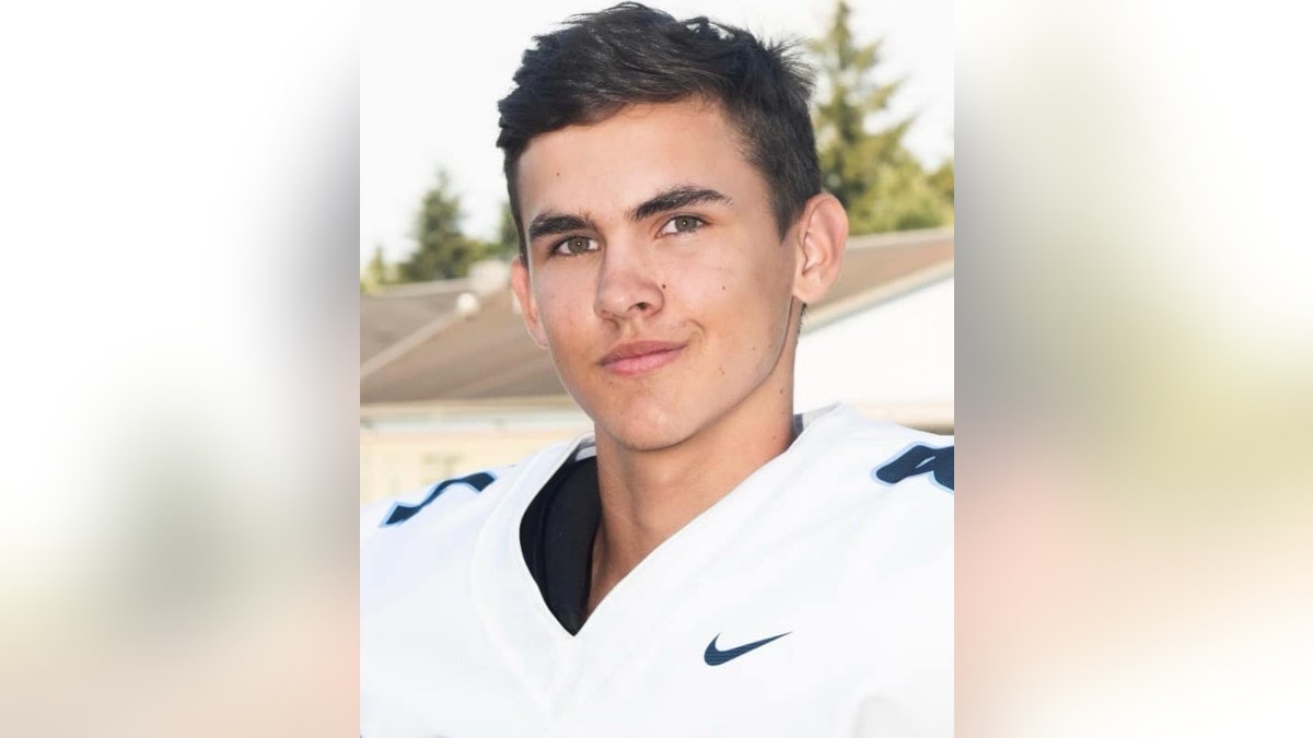 Gabriel Davies of Washington