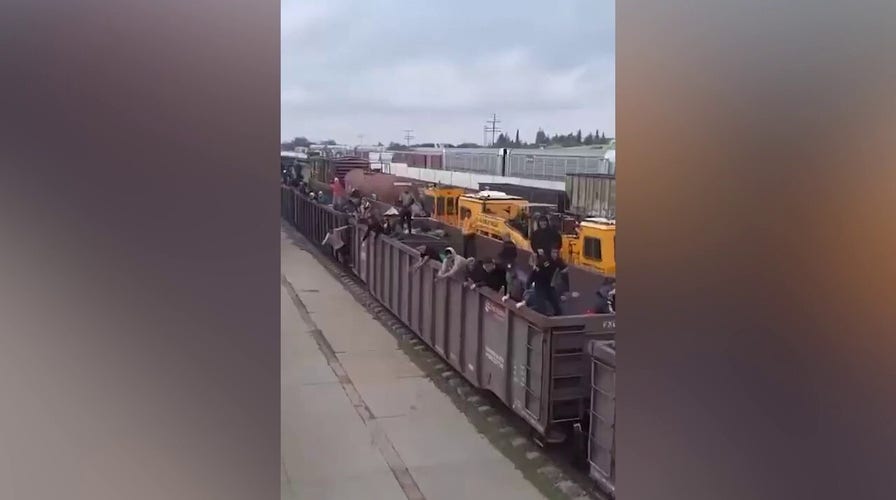 Ferromex train from Zacatecas, packed with migrants, heads toward southern border