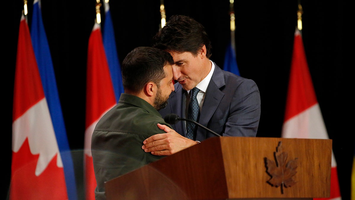 Trudeau touches his forehead to Zelenskyy