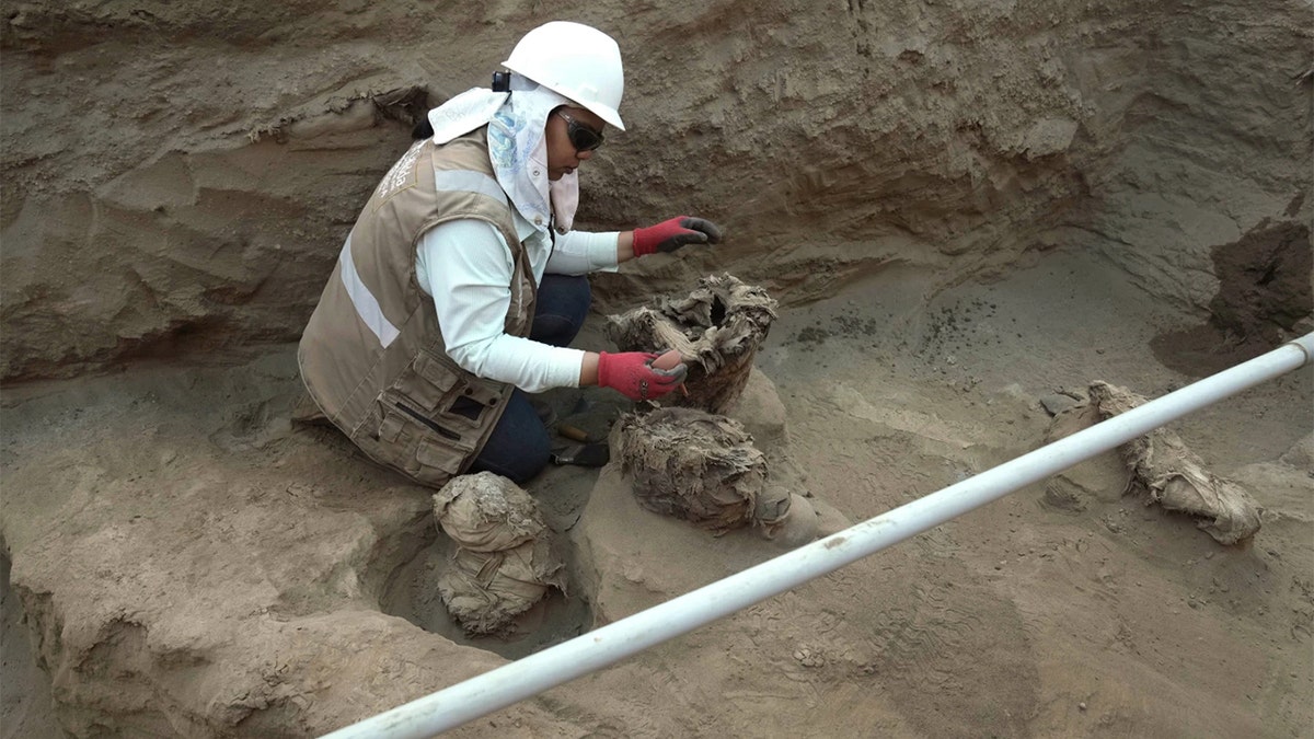 Peru excavation with ancient mummies