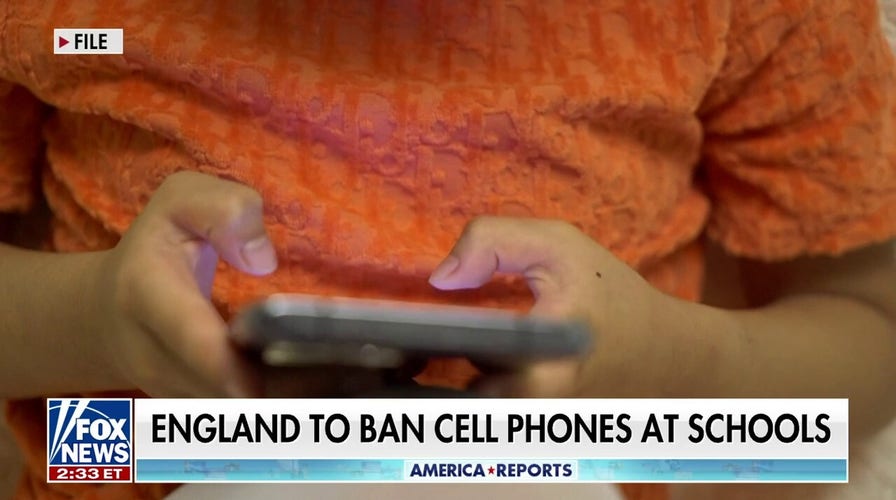 England to ban phones in schools