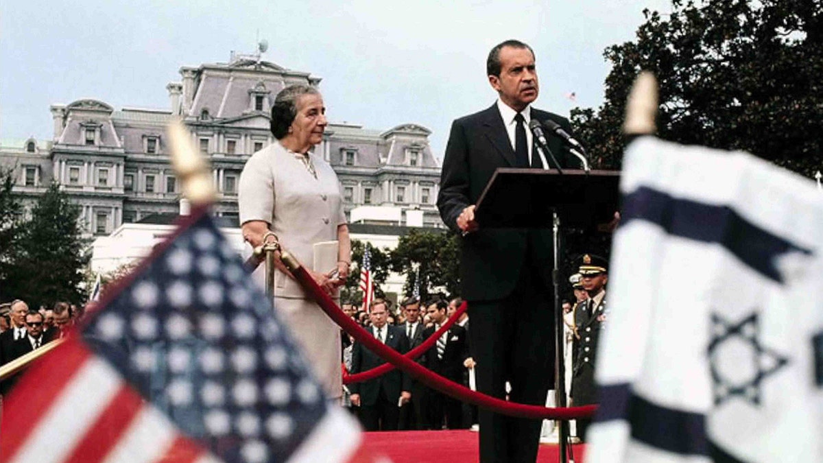 Israeli Prime Minister Golda Meir with US president Richard Nixon, Washington DC.