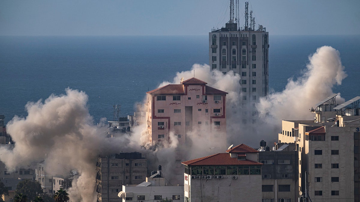 Gaza bomb smoke
