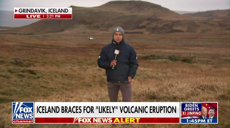  Iceland prepares for likely volcanic eruption