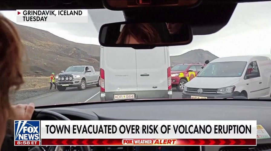 Iceland braces for volcanic eruption as thousands evacuate 