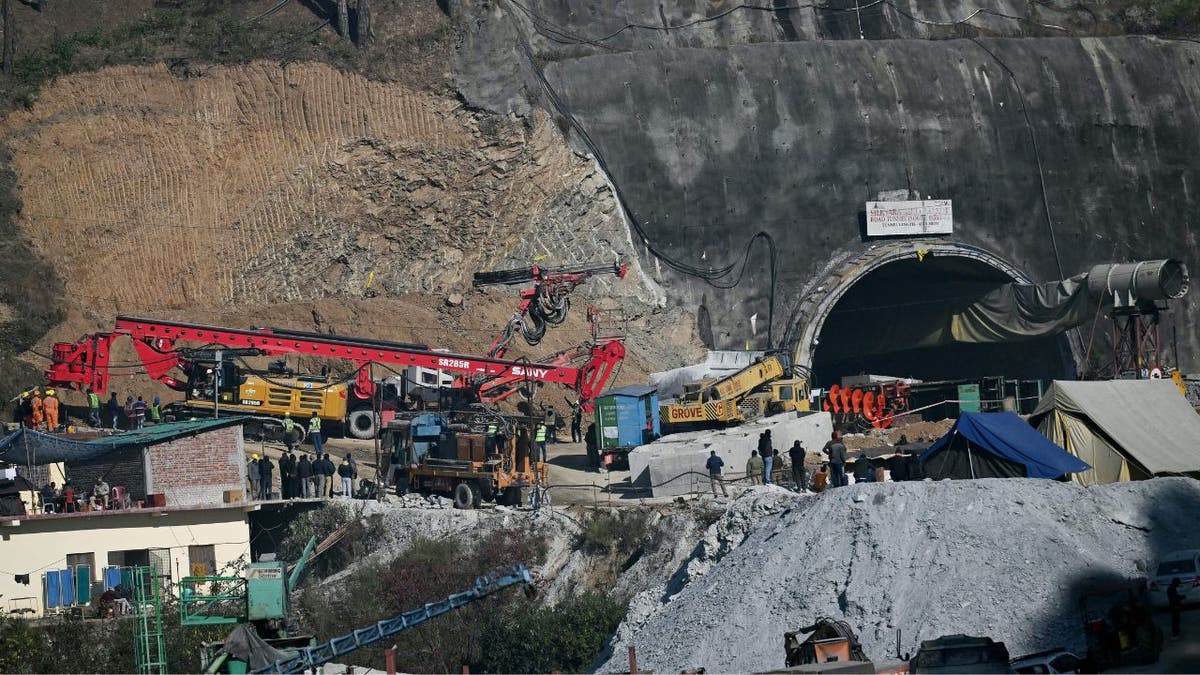 Rescue attempts for workers trapped in India tunnel