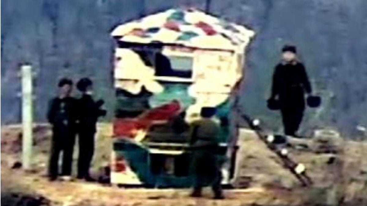 North Korea soldiers along border