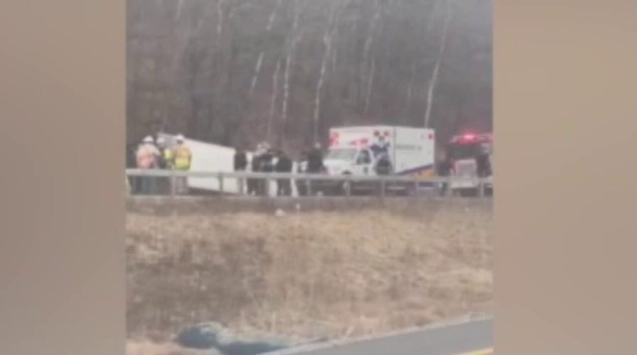 At least 1 person dead, multiple injured following tour bus rollover crash in New York