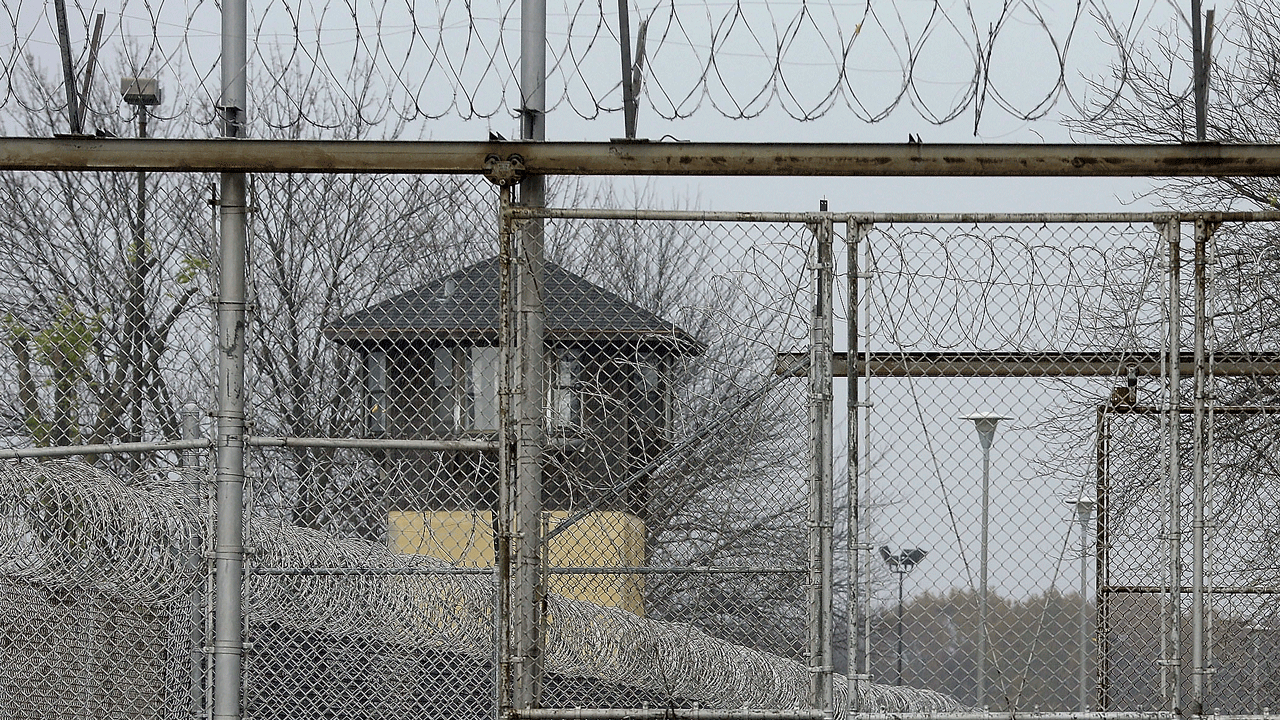 Illinois Prisons