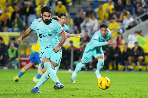 LAS PALMAS, SPAIN - JANUARY 04: Ilkay Gundogan of FC Barcelona scores their team's second goal from the penalty spot during the LaLiga EA Sports match between UD Las Palmas and FC Barcelona at Estadio Gran Canaria on January 04, 2024 in Las Palmas, Spain. (Photo by Angel Martinez/Getty Images)