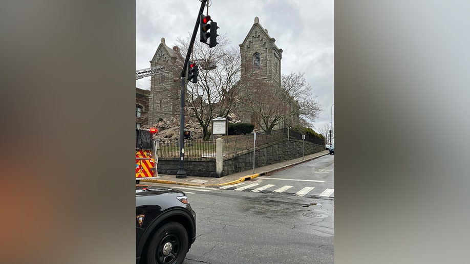 Church roof collapse in Connecticut 
