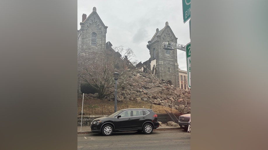 Church roof collapse in Connecticut