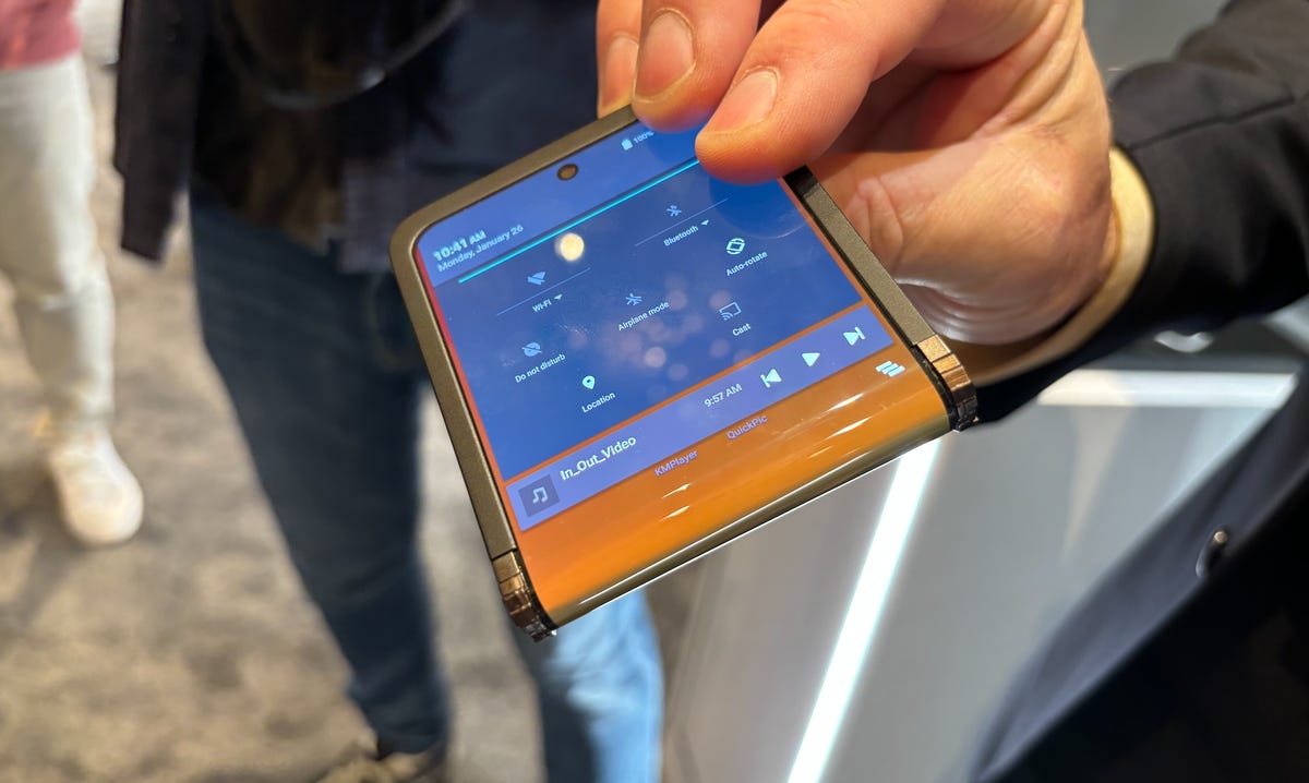 Samsung's Flex In & Out concept closed