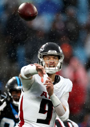 Atlanta Falcons quarterback Desmond Ridder throws the ball during the first half.  The Carolina Panthers beat the Falcons 9-7.