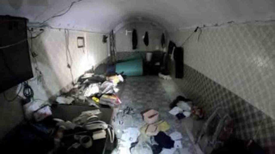 room in tunnel