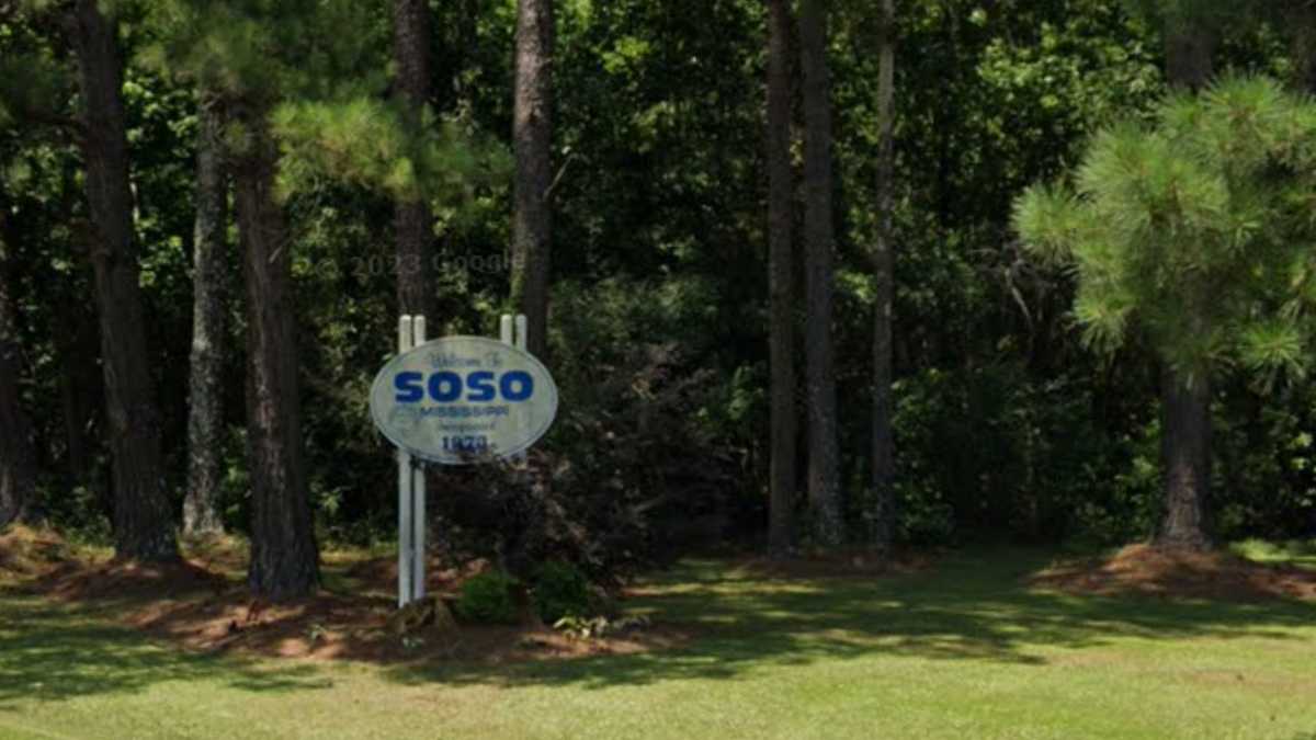 Soso, Mississippi welcome sign on roadside