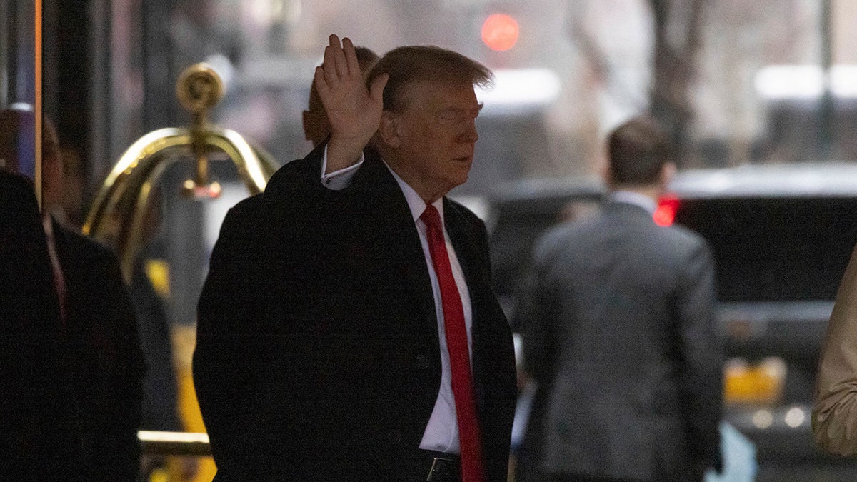 Trump leaves NYC apartment building