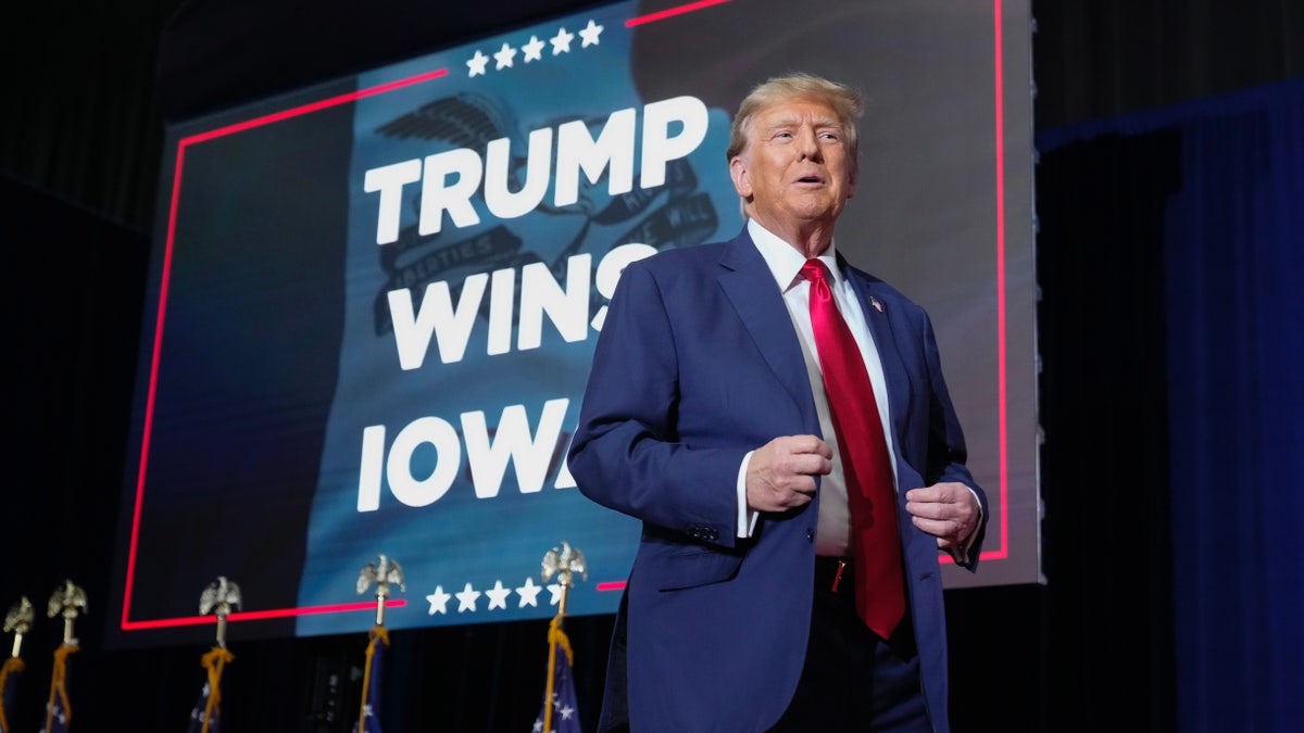 Donald Trump quickly wins the Iowa caucuses
