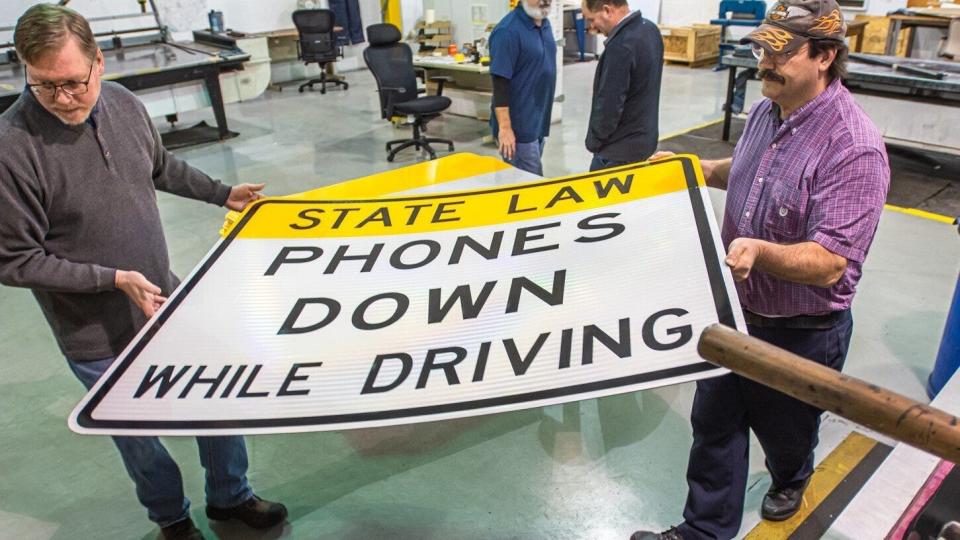 Ohio is putting up new signs enforcing the states new distracted driving law.