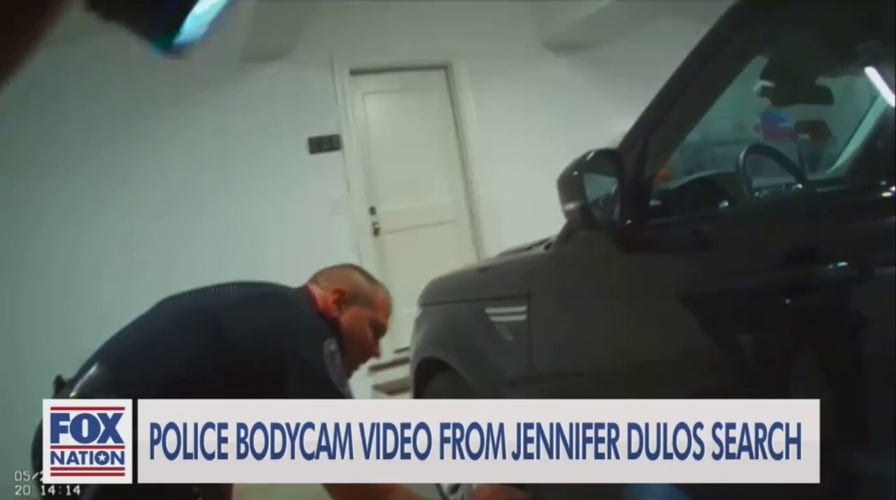 Connecticut police observe Jennifer Dulos' vehicle with possible blood splatter