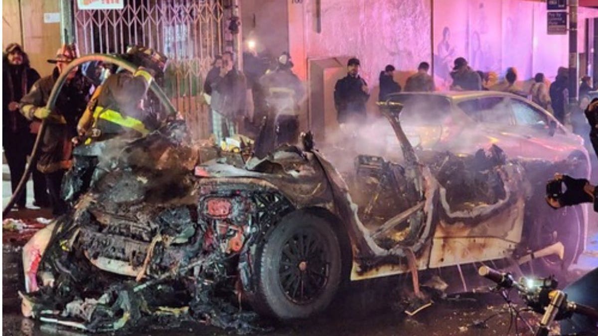 waymo fully autonomous vehicle destroyed san francisco