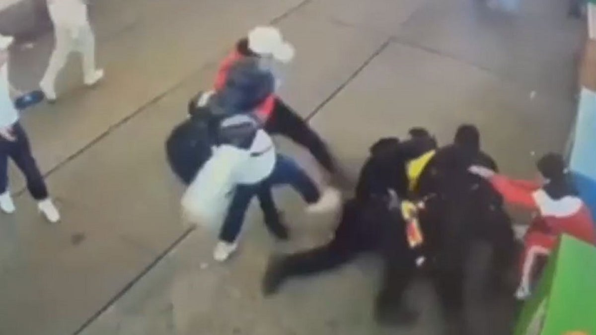 Migrants attack NYPD