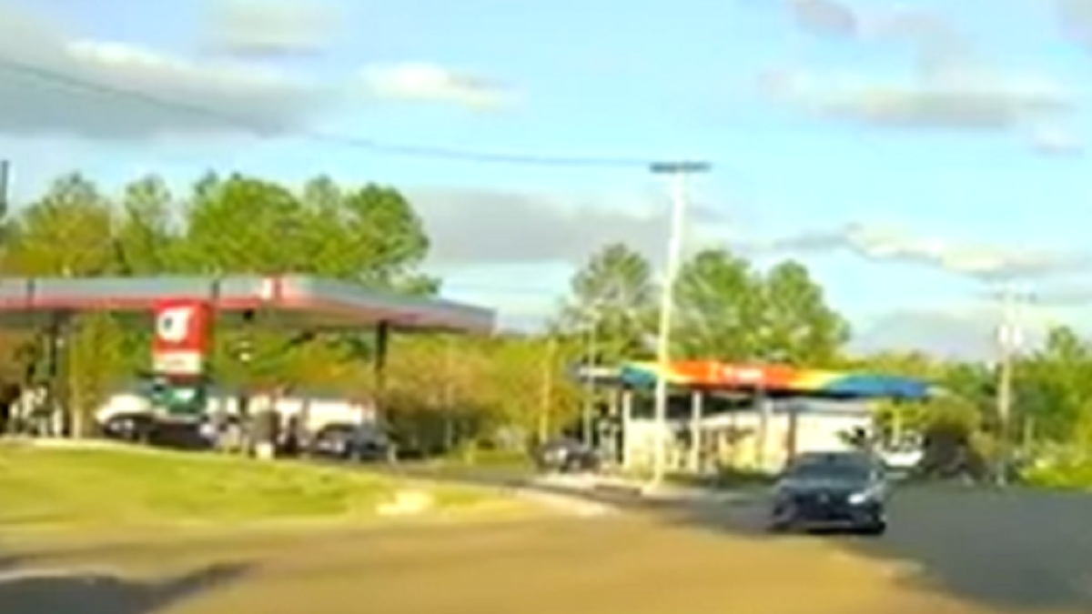 Dashcam video captures Mississippi shooting