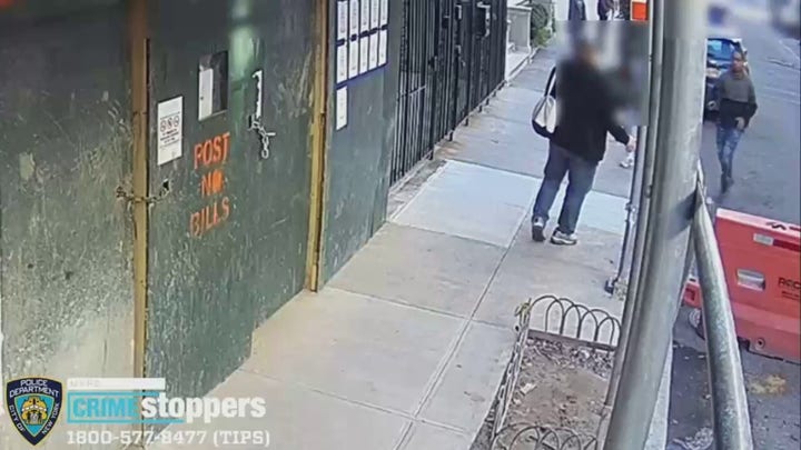 NYC robbery suspects caught on video fleeing scene