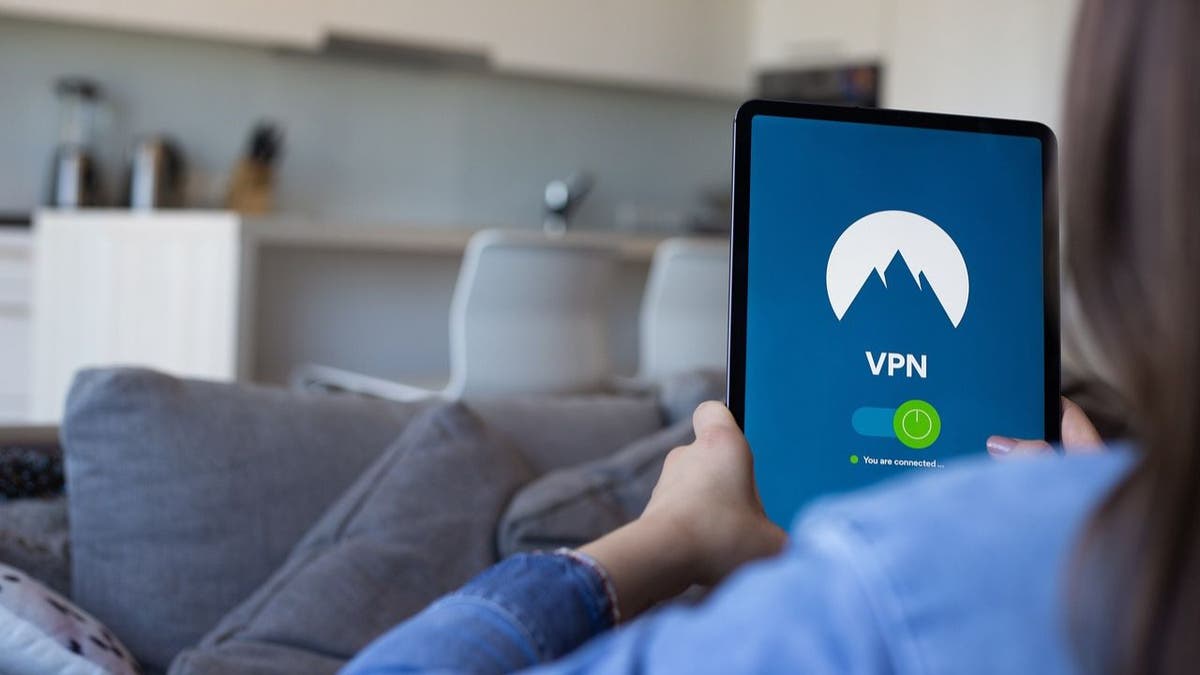 How to protect your online privacy, security with VPN while using hotspot