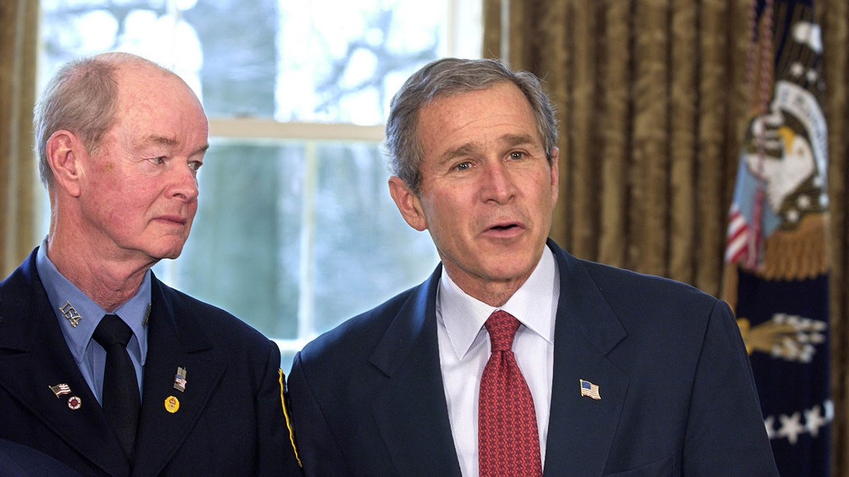 Bob Beckwith at White House with Bush