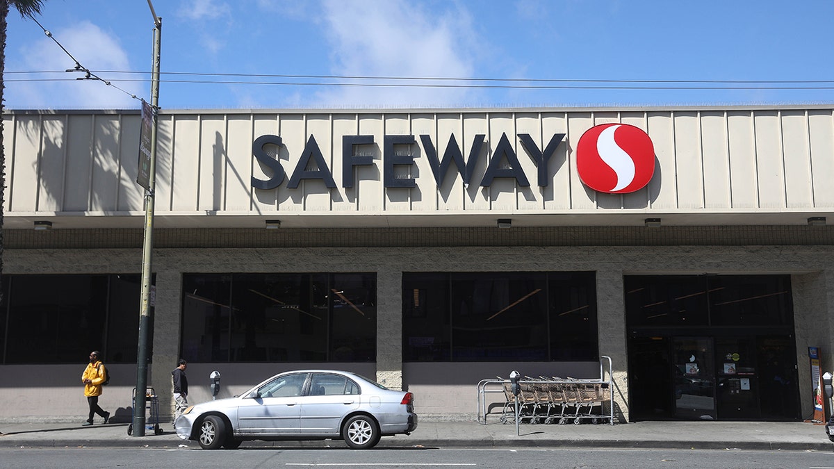 safeway storefront