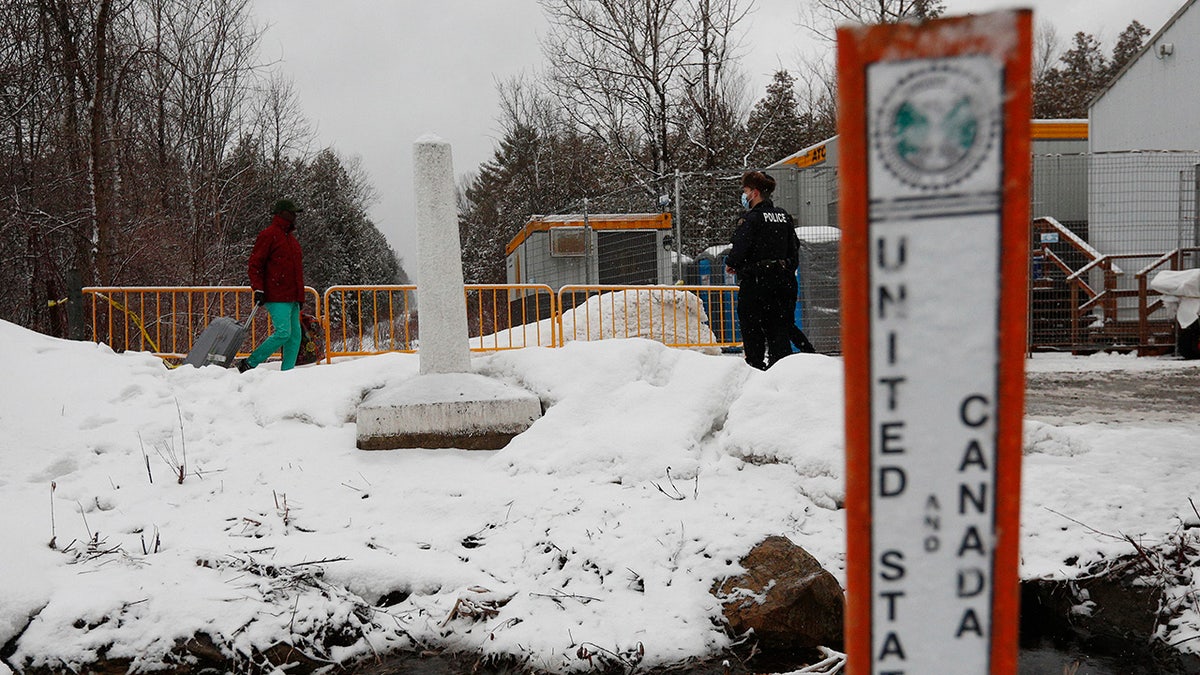 Canadian checkpoint for migrants by U.S. border