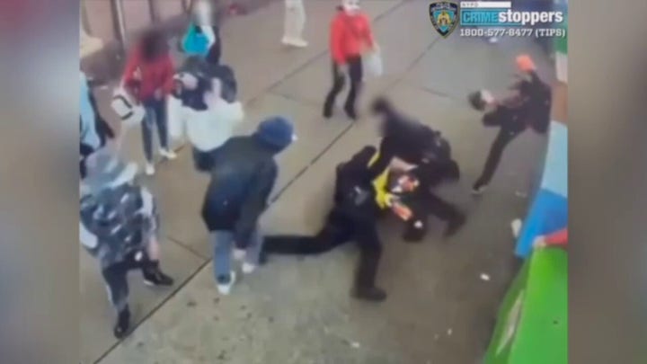 NYPD officers attacked by migrants near Times Square
