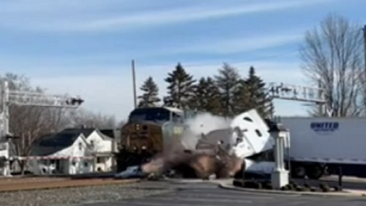 Train collides with truck in Ohio