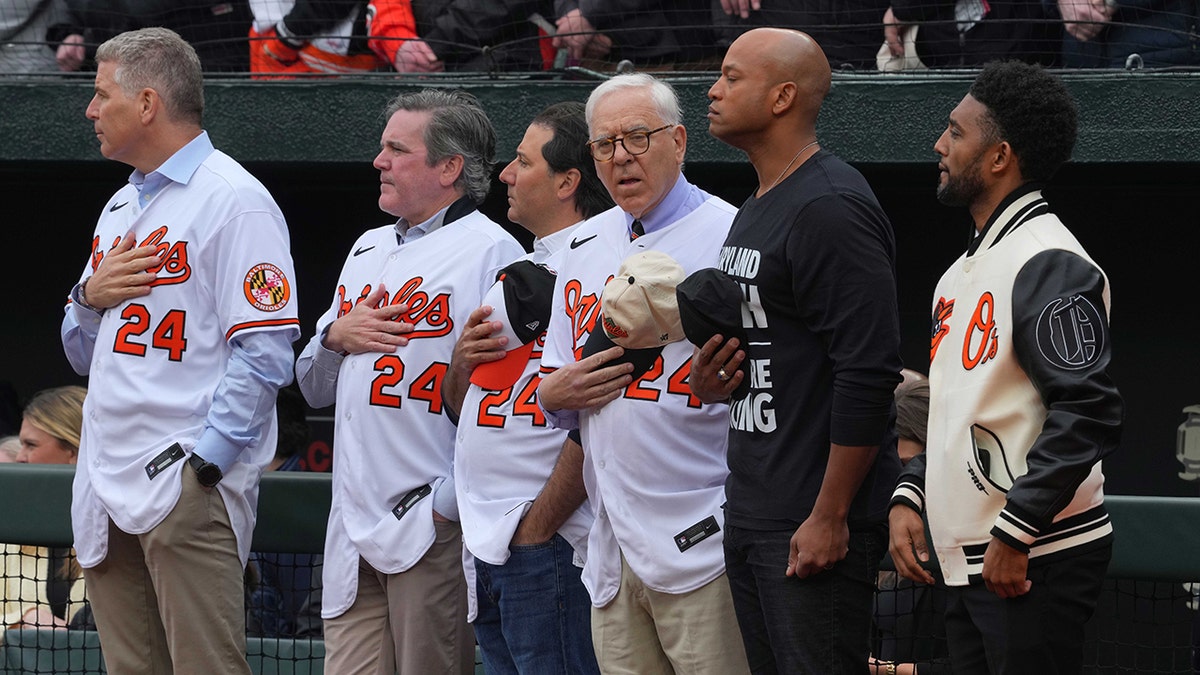 Orioles new ownership group stands for national anthem