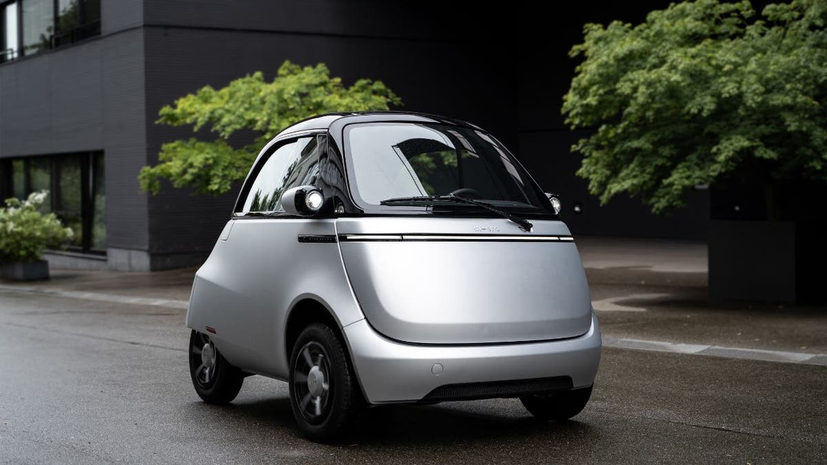 This microcar can squeeze into just about any parking spot