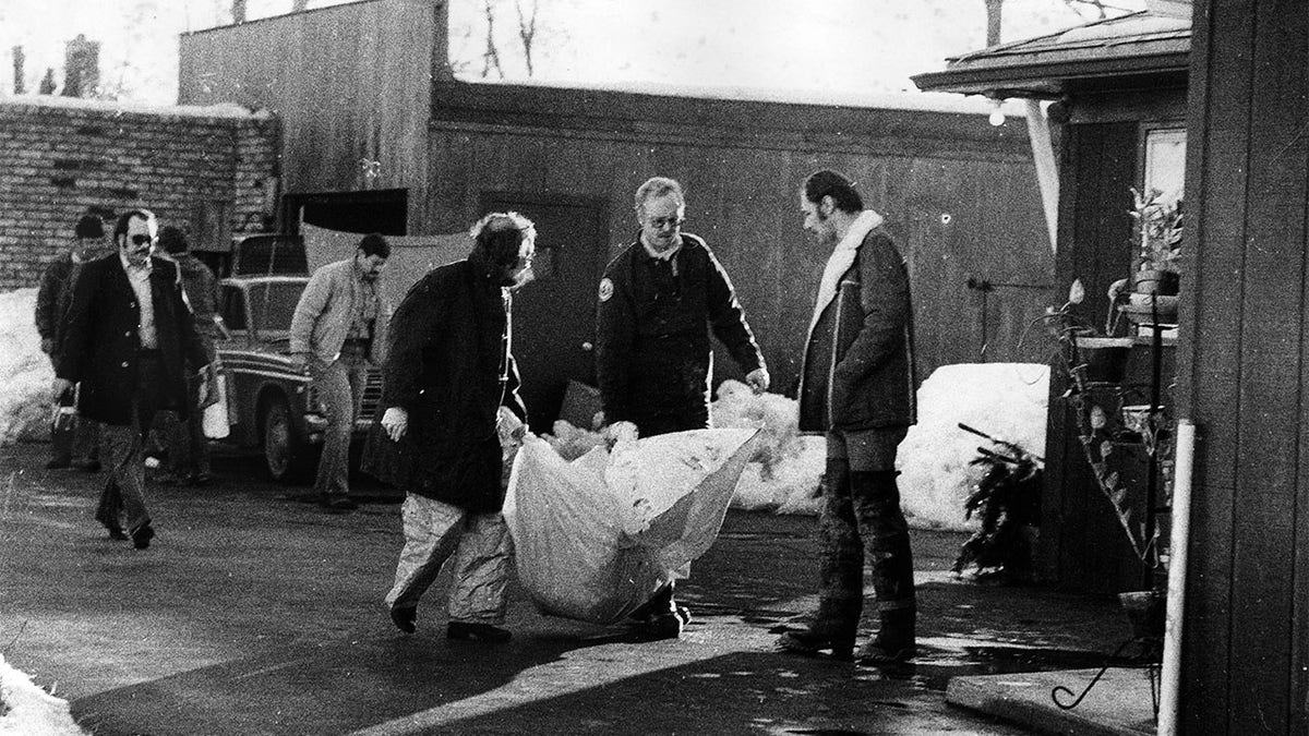 Body removed from Gacy home