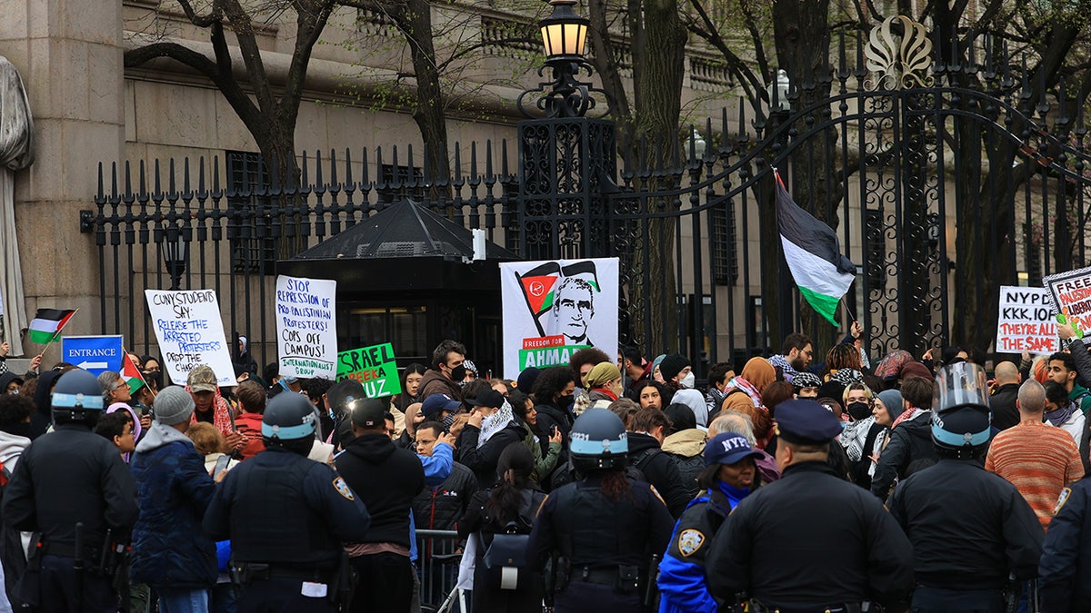 NYPD respond to Columbia anti-Israel protest