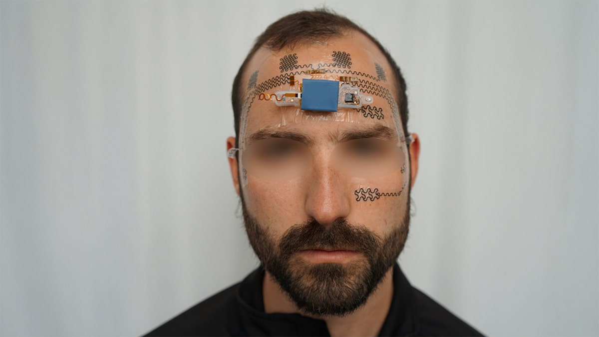 Scientists say that they have formulated a way to help people track their brainwaves and brain usage. In a study posted in the journal Device, the team of researchers wrote that they found a more cost-effective and simpler way to track one’s mental workload.