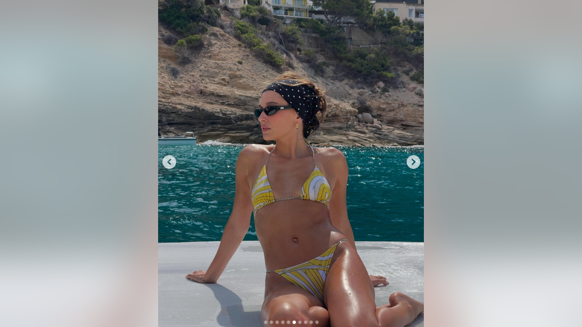 Hailey Bieber boat