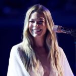 LeAnn Rimes’ teeth fall out mid-concert during performance in Washington