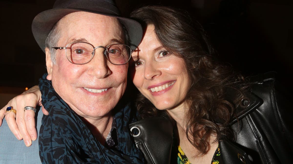 Paul Simon and wife Edie Brickell